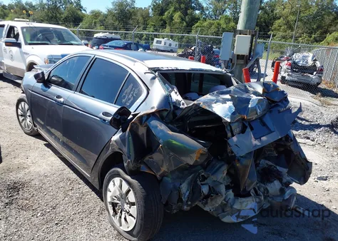 2009 Honda Accord 2.4 Lx z USA, uszkodzony, nr VIN 1HGCP26339A002761